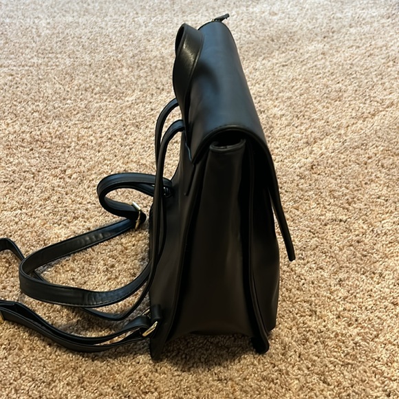 BCBG Quincy Backpack - Picture 4 of 10